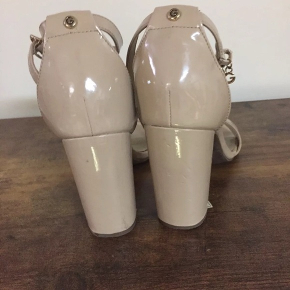 by Guess women's patent leather heeled sandals - Picture 4 of 5